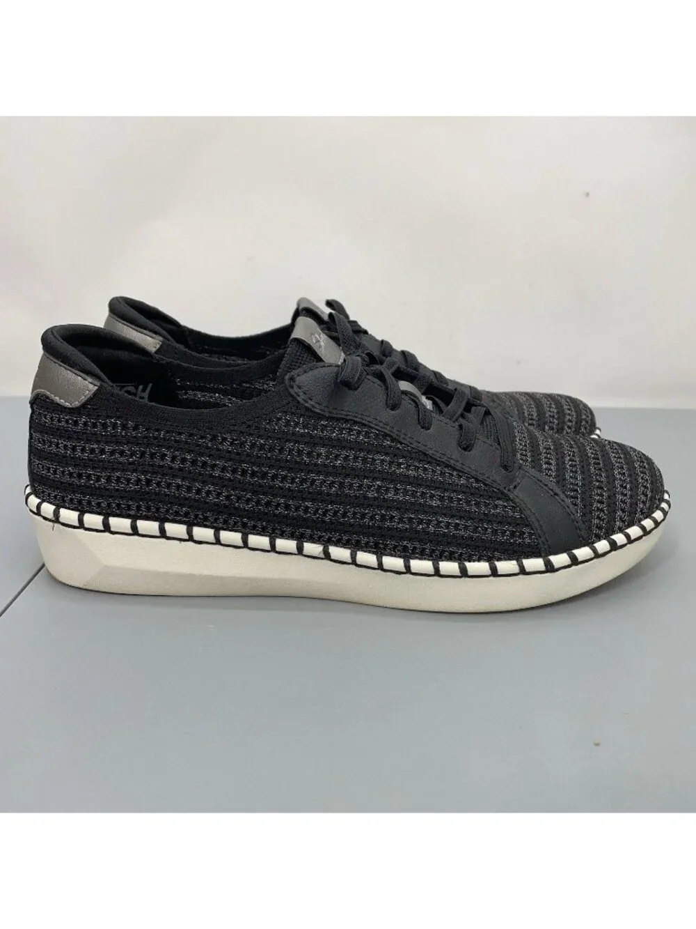 Skechers Sepulveda 2.0 Radiant Walk Sneakers Shoes Slip On Silver Black Women 10